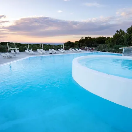 Hotel Red Sun Village