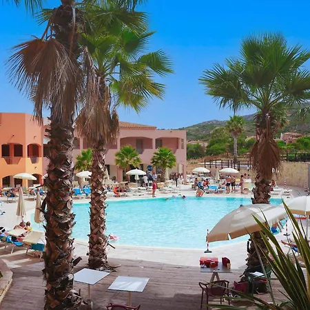 Red Sun Village 4*