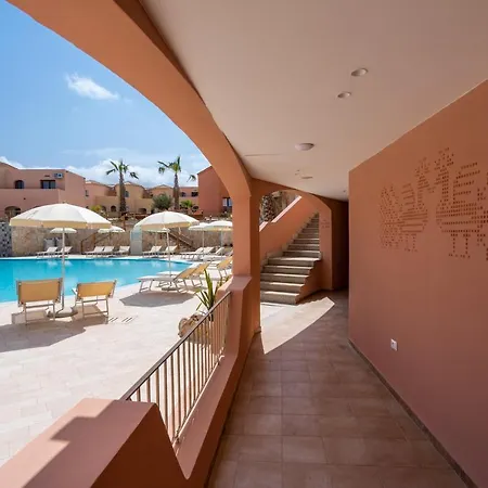 Amareclub Red Sun Village מלון 4*