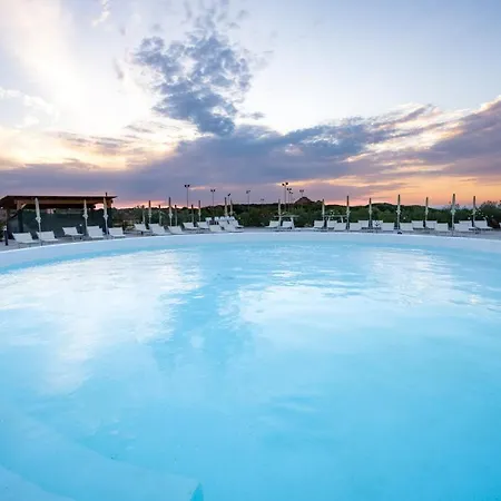 Amareclub Red Sun Village 4*