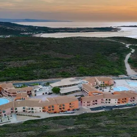 Ξενοδοχείο Red Sun Village 4*
