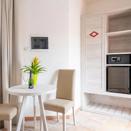 Hotel Red Sun Village Isola Rossa (Sassari)
