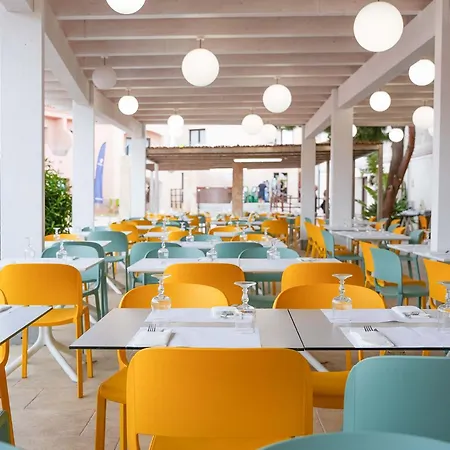 호텔 Red Sun Village