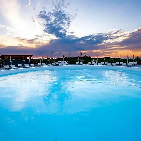 Hotel Red Sun Village 4*