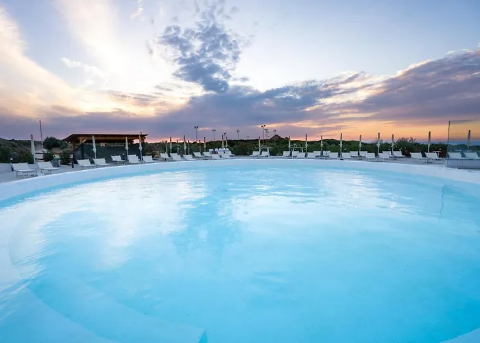 Red Sun Village 4*